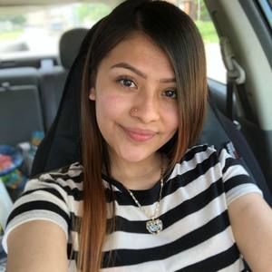 Meet your Posher, Laura